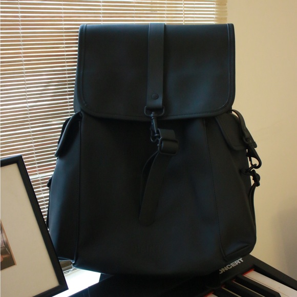 Rains Rucksack Cargo Waterproof Black Backpack - Picture 1 of 10
